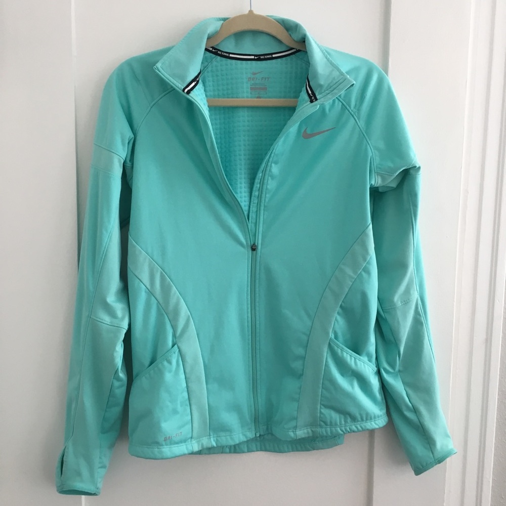 🏃🏼‍♀️ Like New 🏃 Nike Dri-Fit Running Jacket